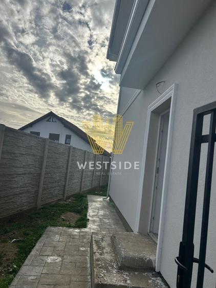 Apartament cu 3 camere decomandat în Sânandrei