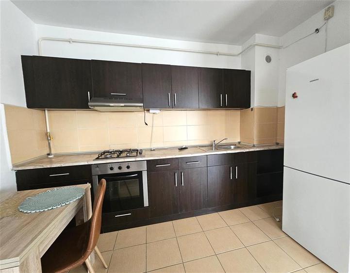Apartament cu 2 camere semidecomandat în Tătărași
