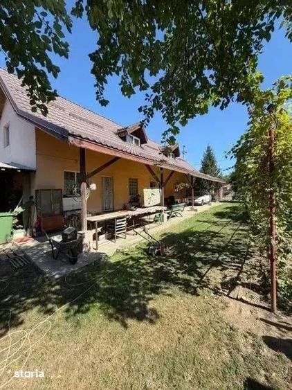 Casă cu 5 camere cu Teren 1790 Mp în Crevedia