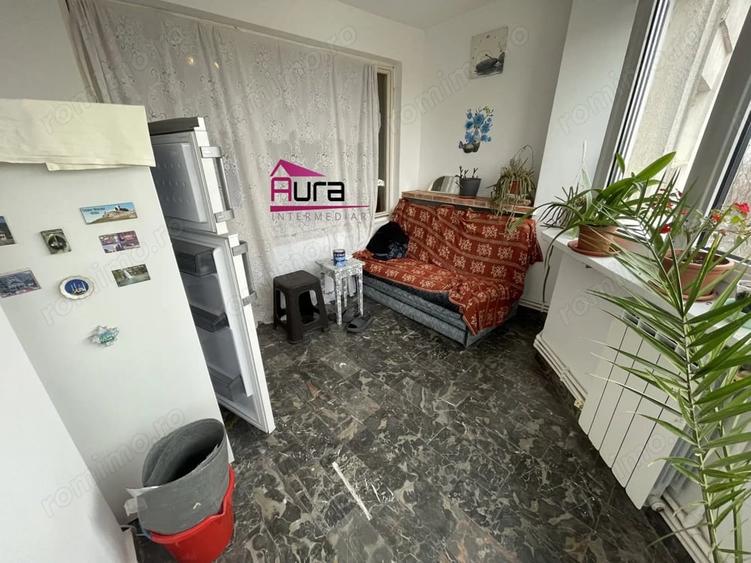 Apartament cu 3 camere decomandat în E3