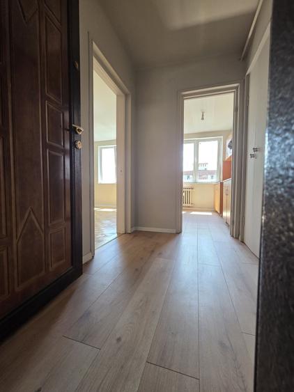 Apartament cu 2 camere semidecomandat în Centrul Civic