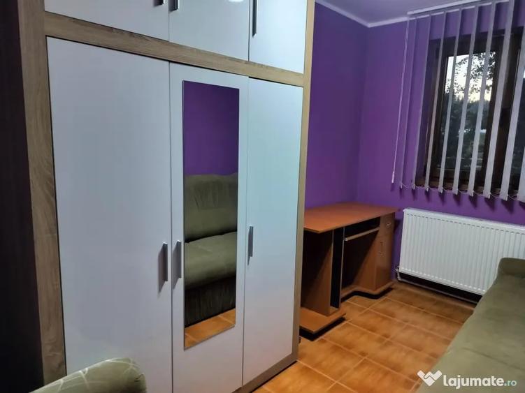 Apartament 3 Camere - Decomandat Complet Utilat, Mobilat - 10