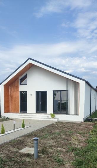 Casă individuală cu 4 camere cu Teren 490 Mp în Poșta Câlnău