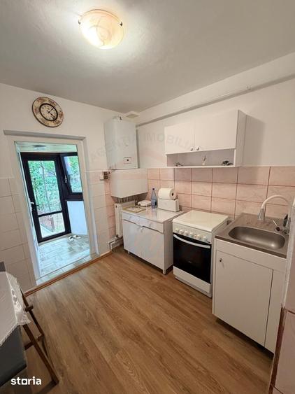 Apartament cu 2 camere în Micro 21