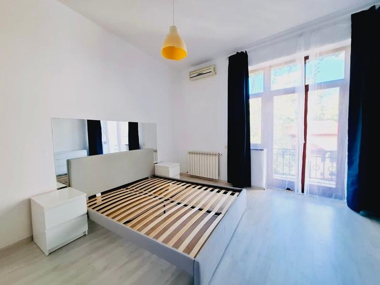 Apartament cu 3 camere decomandat, mobilat în Universitate
