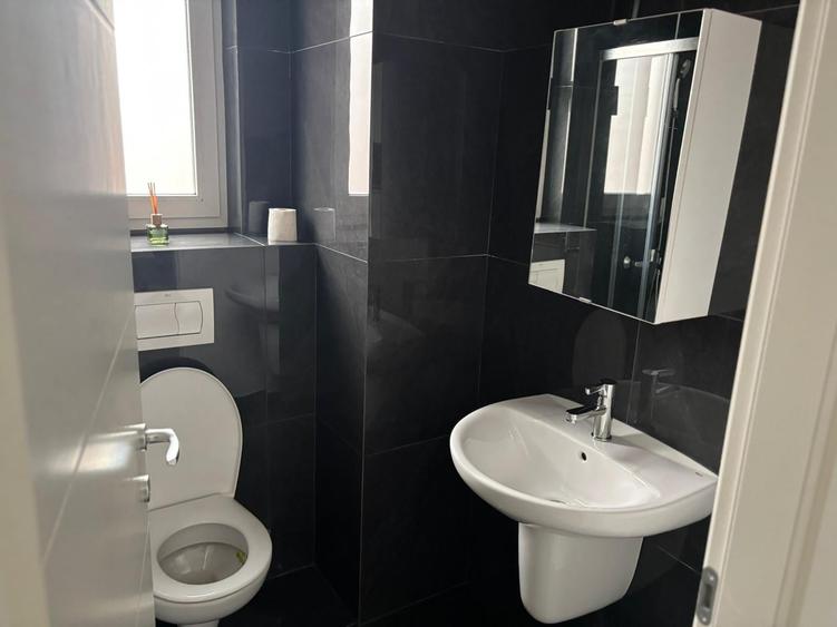 Apartament cu 2 camere semidecomandat, mobilat în Cug