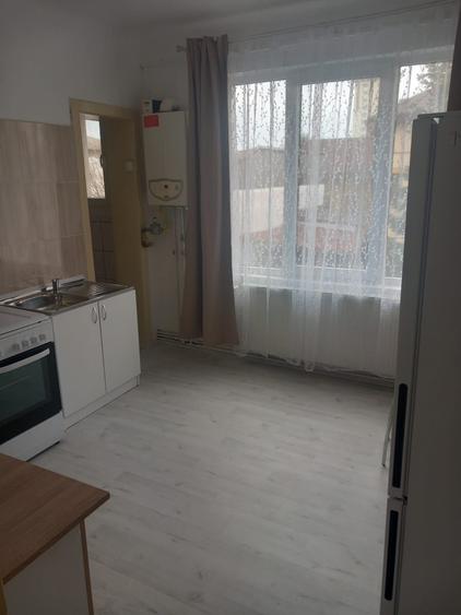 Inchiriez garsoniera zona ultracentrala Ploiesti - 4