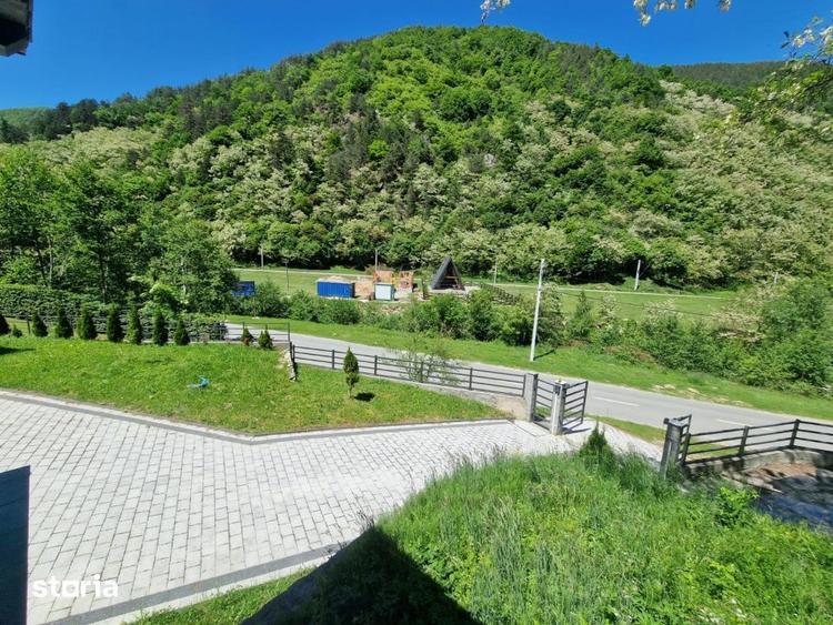 Casă cu 3 camere cu Canalizare în Gura Râului