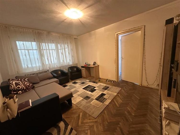 Apartament cu 2 camere semidecomandat în Luncă