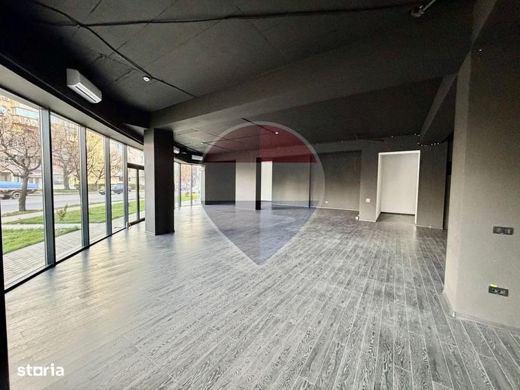 Spațiu comercial, de 270 mp, în Nord