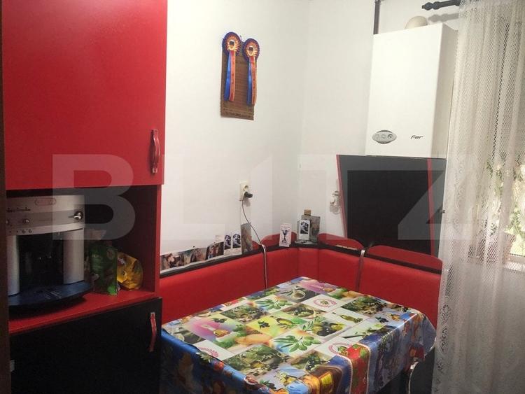 Apartament cu 4 camere semidecomandat, mobilat în Micro 14
