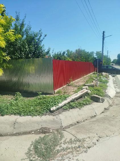 Casă cu 2 camere cu Teren 1050 Mp în Școlilor