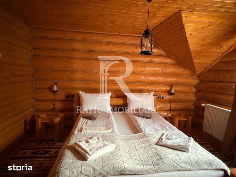 Casă cu 8 camere cu Teren 1546 Mp în Bulz