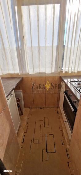 Apartament cu 3 camere decomandat în Cantacuzino
