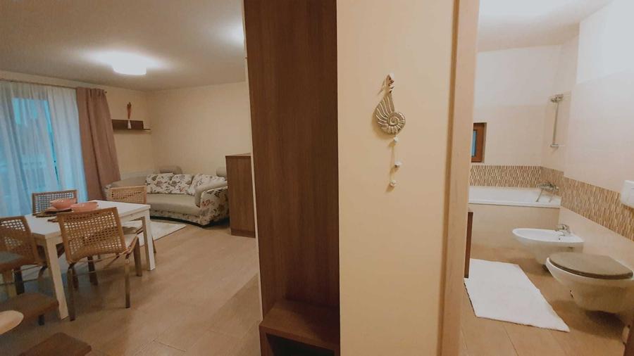 Apartament cu 3 camere decomandat în Dumbrăvița
