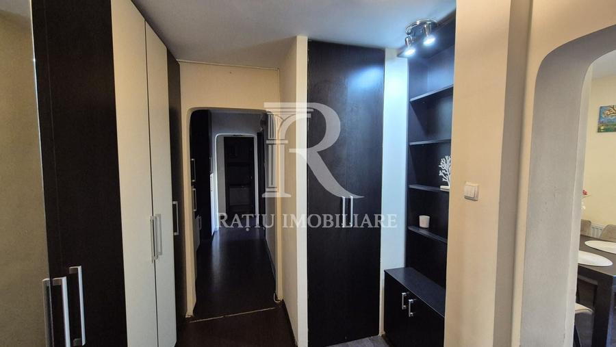 Apartament cu 3 camere decomandat, mobilat în Nufărul
