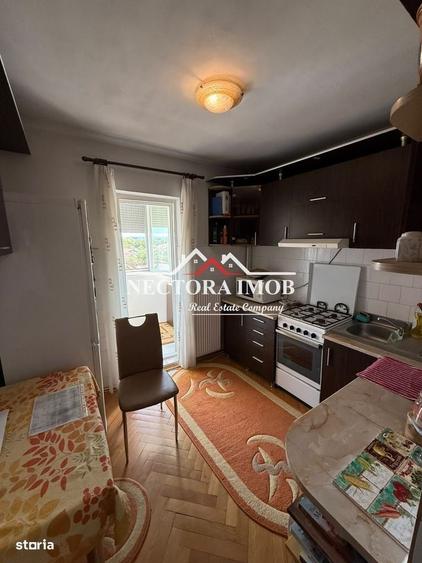 Apartament cu 3 camere decomandat în Salca