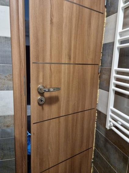 Apartament cu 4 camere decomandat, mobilat în Băneasa