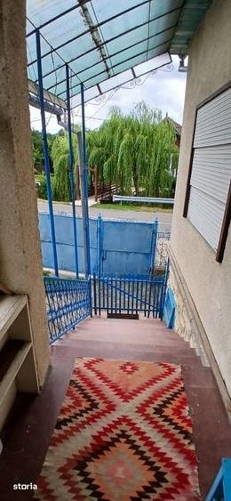 Casă cu 4 camere cu Teren 1315 Mp în Mănăstireni