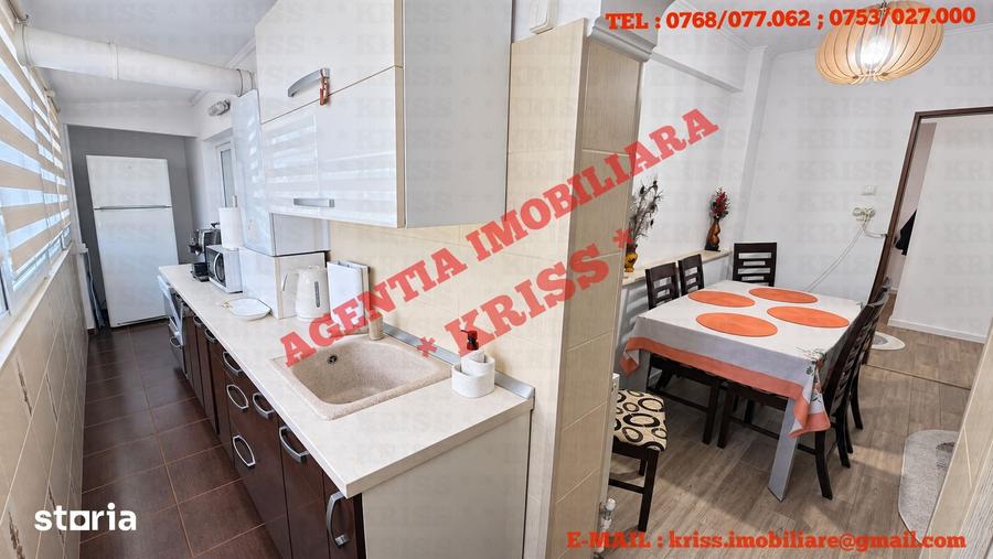 Apartament cu 3 camere decomandat în Prundu