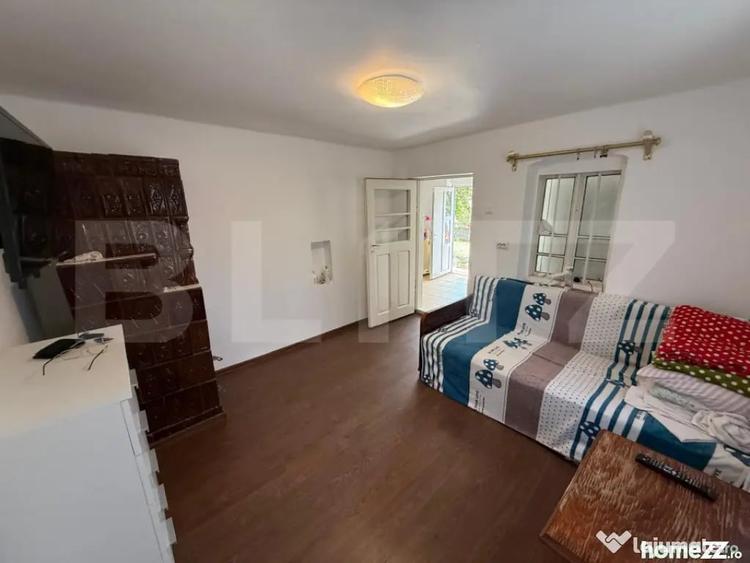 Casă cu 4 camere cu Teren 6000 Mp în Central