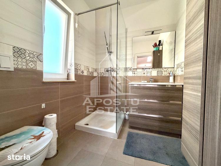 Casă cu 4 camere cu Teren 170 Mp în Sânmihaiu Român