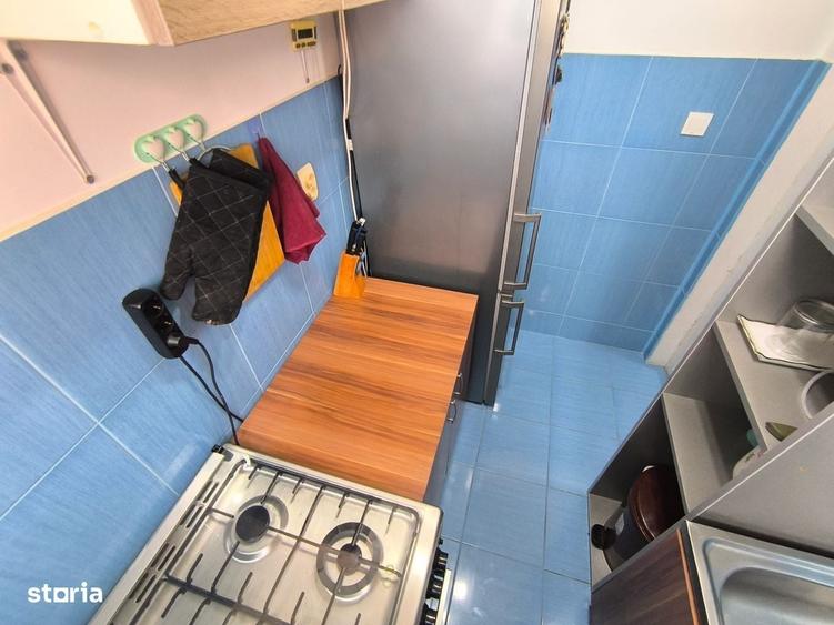CENTRU - Casa solida cu etaj ,la pret de apartament ! - 3
