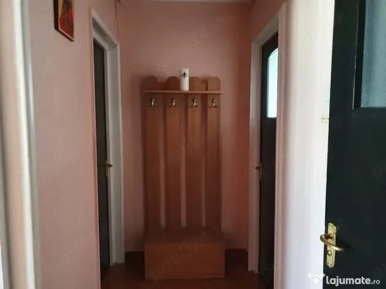 Apartament cu 2 camere decomandat în Basarabia