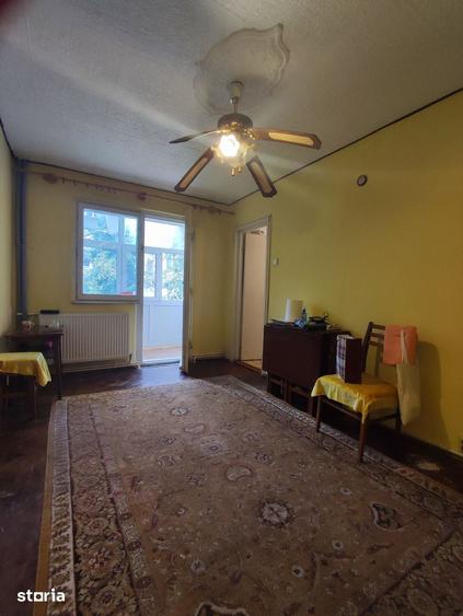 Apartament cu 2 camere semidecomandat în Inel II