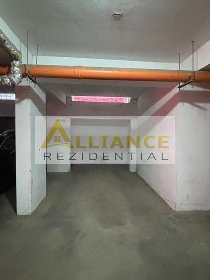 Apartament cu 3 camere semidecomandat, mobilat în Central