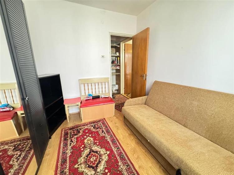 Apartament 2 camere cu balcon zona Cedonia - 4