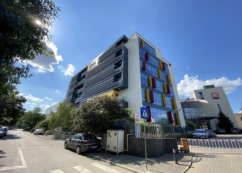 Birou, de 3,617 mp, în Aviației