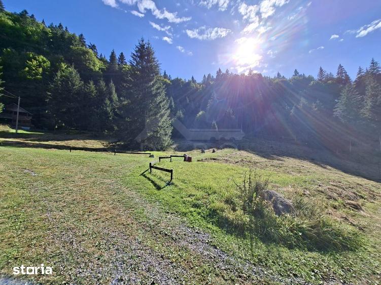 Teren de 2150 mp, în Lunca