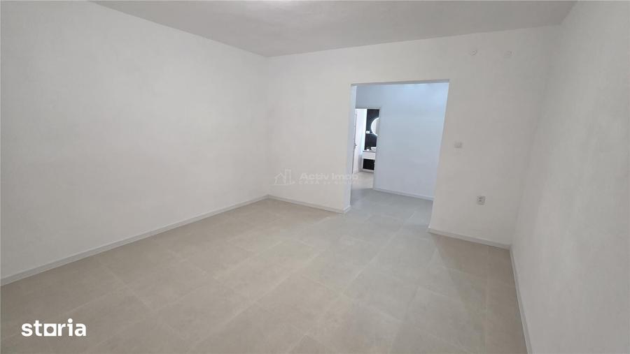 Spațiu comercial, de 130 mp, în Răcășdia