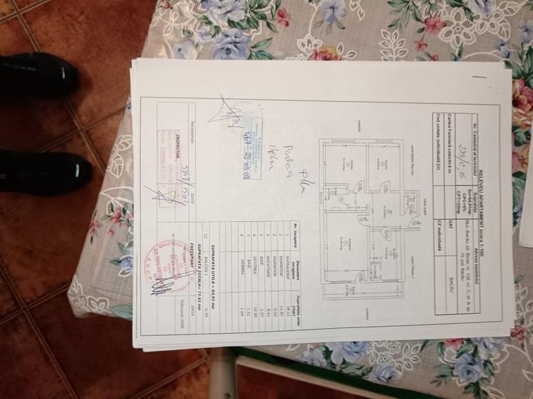 Apartament cu 3 camere decomandat în Central