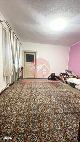 Casă cu 4 camere cu Teren 200 Mp în Viile Noi