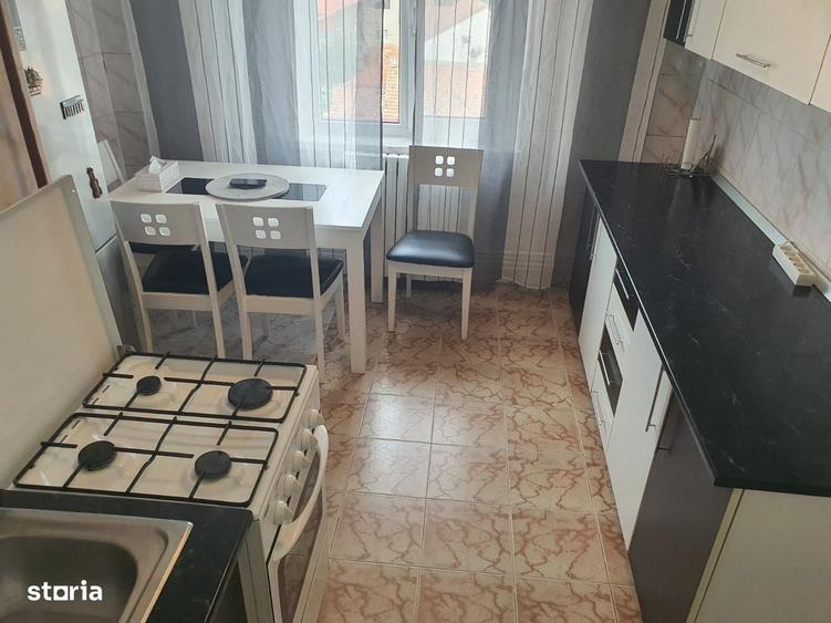 Apartament 2 camere, zona 1 Mai Est, etaj 4 din 4 - 12