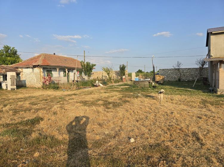 Spațiu comercial, de 10,000 mp, în Vâlcelele