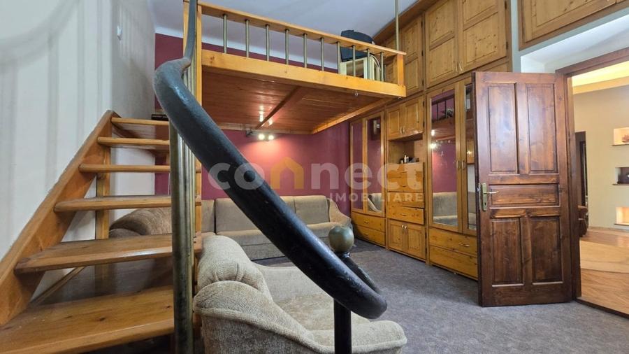 Apartament cu 3 camere semidecomandat, mobilat în Central