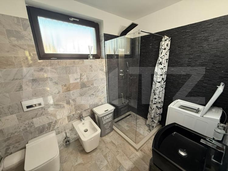 Casă individuală cu 4 camere cu Canalizare în Sud-Est
