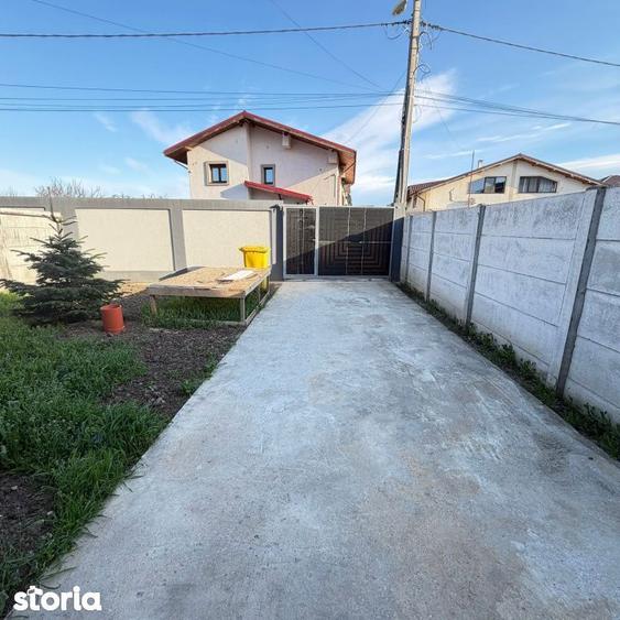 Casă cu 4 camere cu Teren 300 Mp în Central