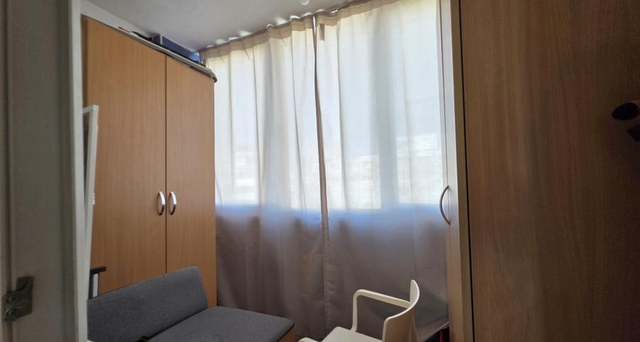 Apartament cu 3 camere semidecomandat, mobilat în Circumvalațiunii