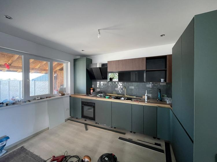 Duplex cu 4 camere cu Canalizare în Moșnița Nouă