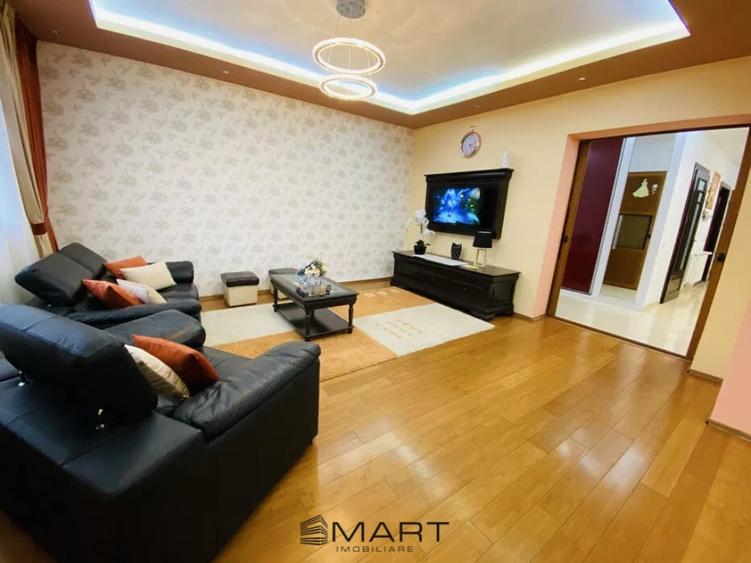 Apartament cu 4 camere decomandat în Turnișor