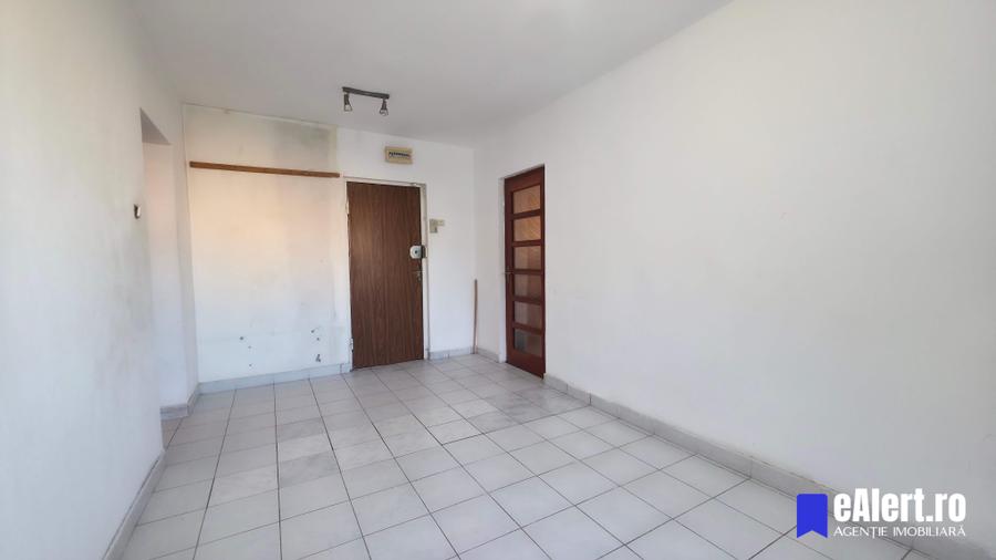 Apartament cu 4 camere în Rahova
