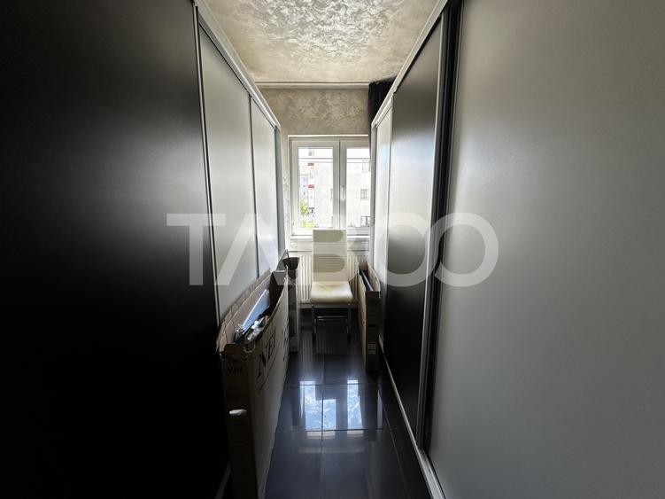 Apartament cu 4 camere decomandat, mobilat în Ștrand