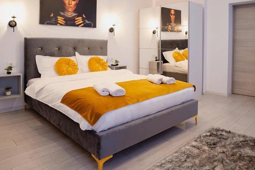 Apartament cu 2 camere semidecomandat în Centrul Istoric