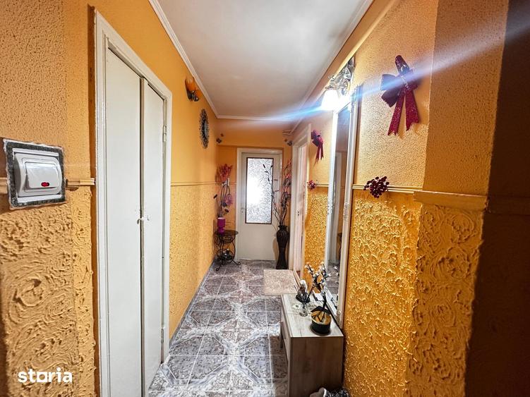 Apartament cu 4 camere, mobilat în Central