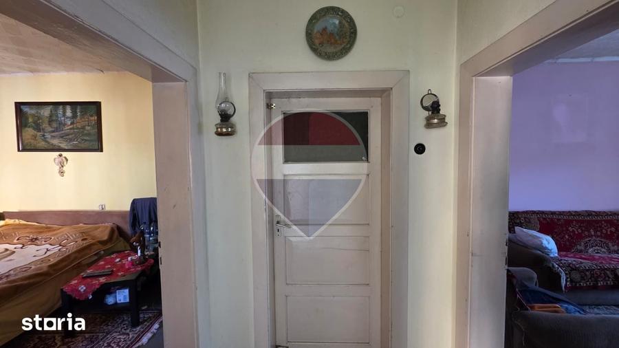 Casă cu 4 camere cu Teren 452 Mp în Central