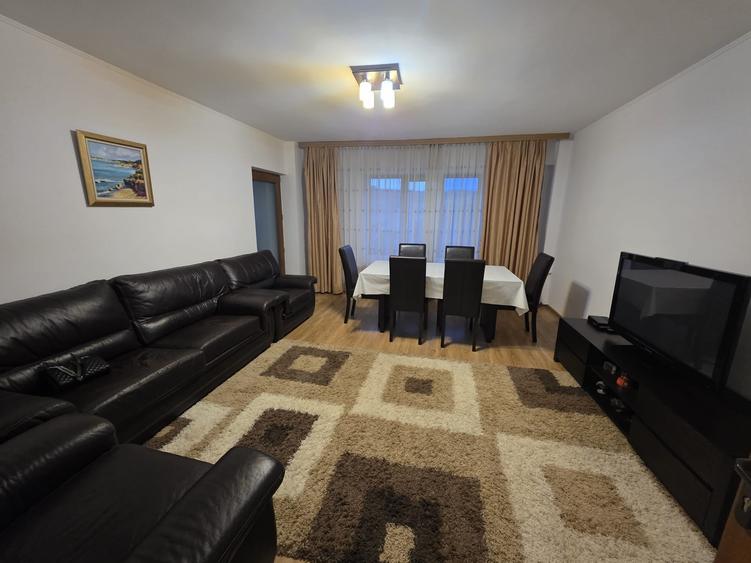 Apartament cu 3 camere decomandat în Tomis III